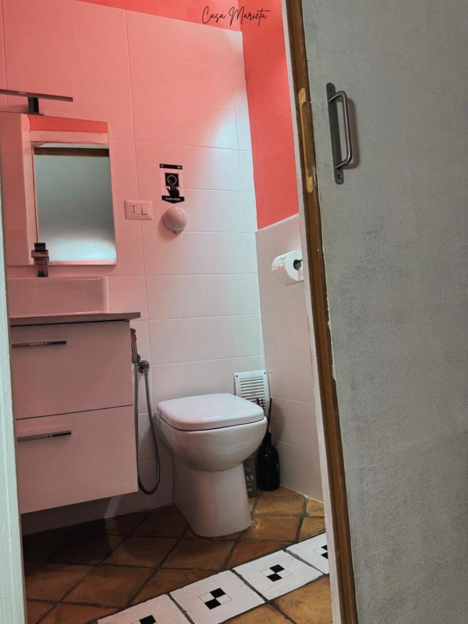Marieta Rooms Sarzana Eksteriør billede