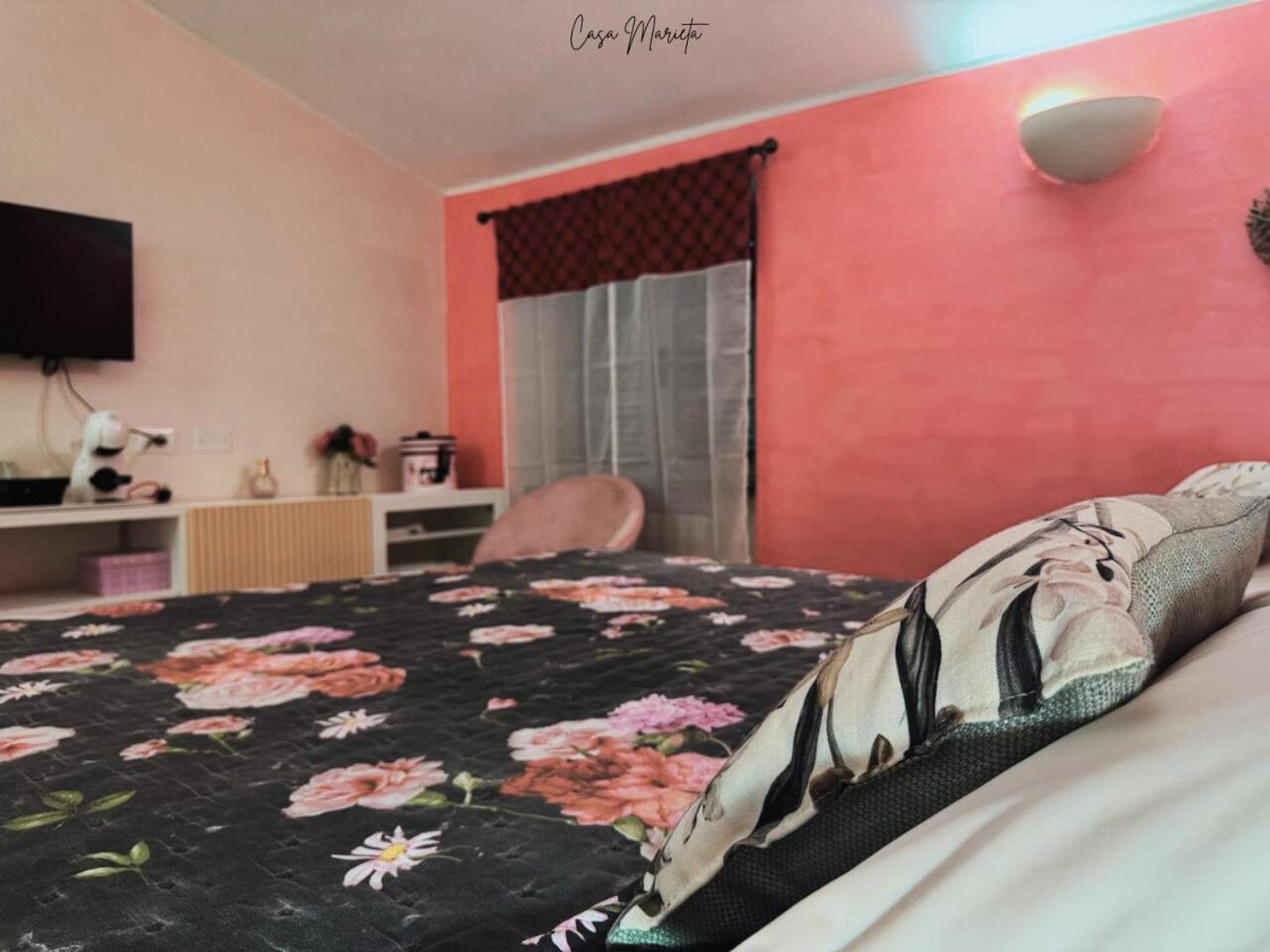 Marieta Rooms Sarzana Eksteriør billede