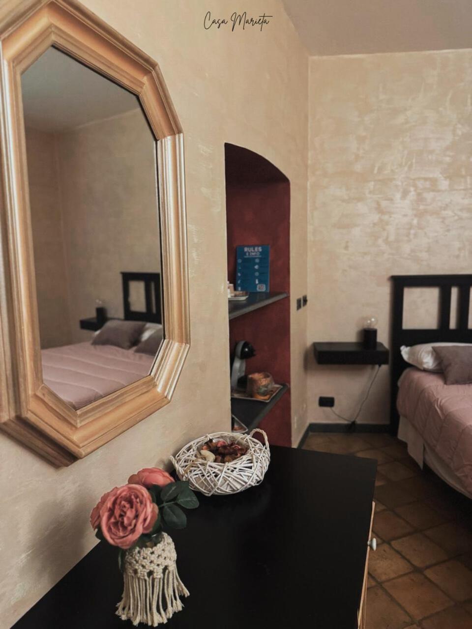 Marieta Rooms Sarzana Eksteriør billede