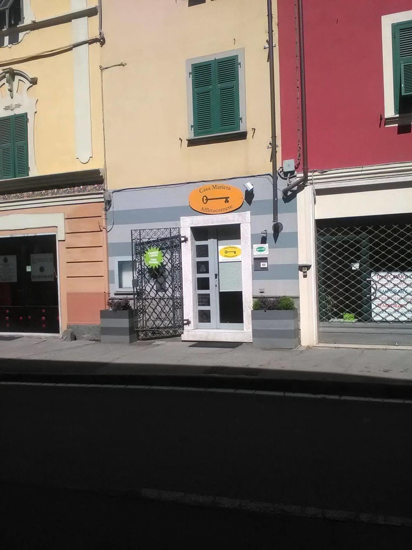 Marieta Rooms Sarzana Eksteriør billede